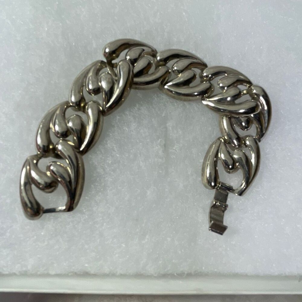 Vintage large link silver tone bracelet.